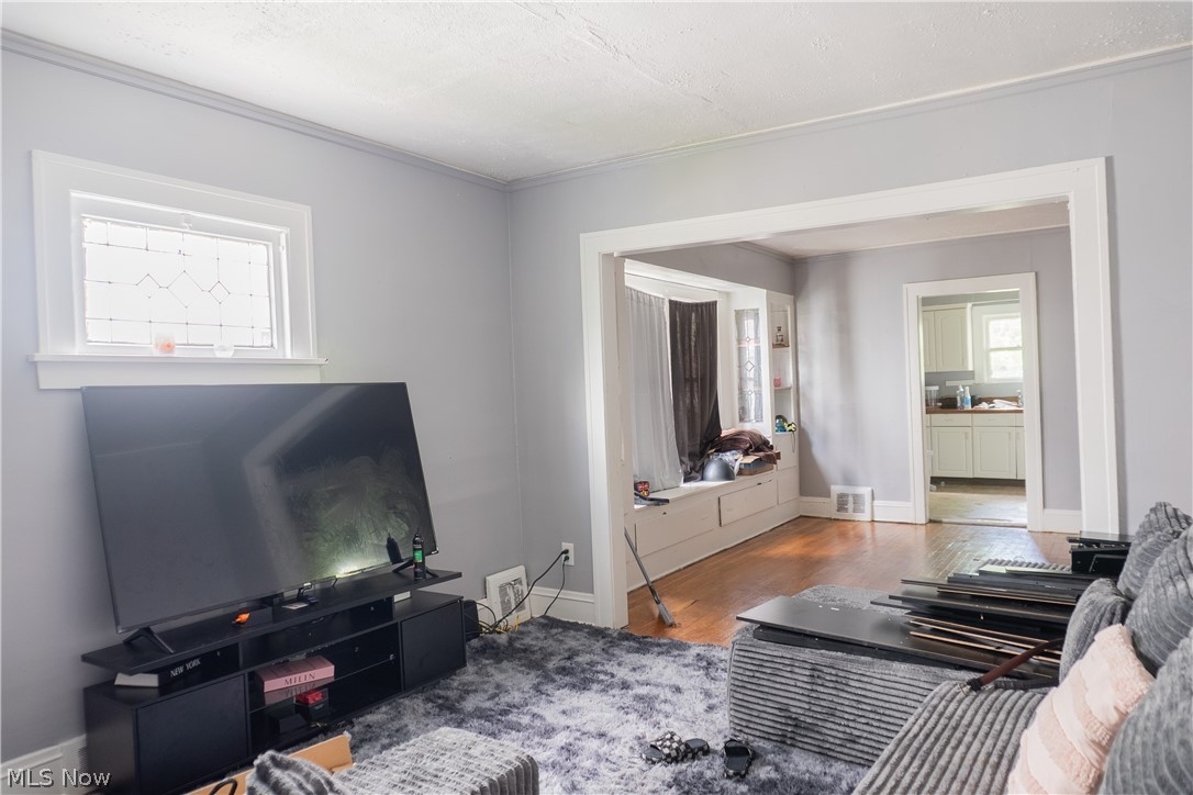9917 Manor Avenue Cleveland OH 44104
