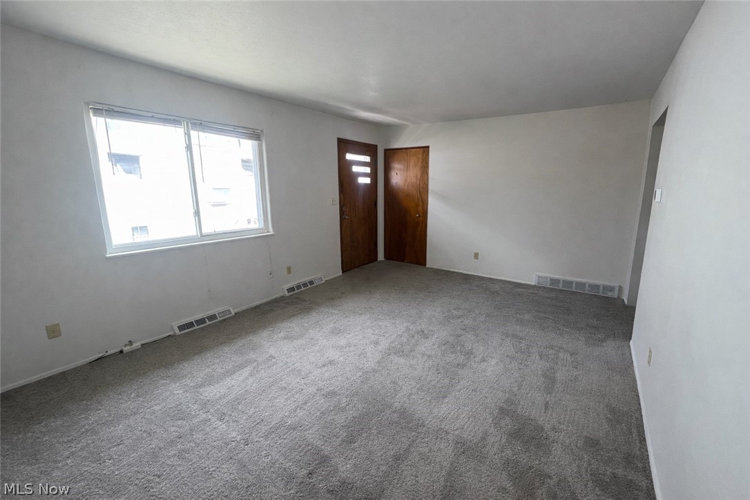 2566 & 2568 Albrecht Avenue Akron OH 44312