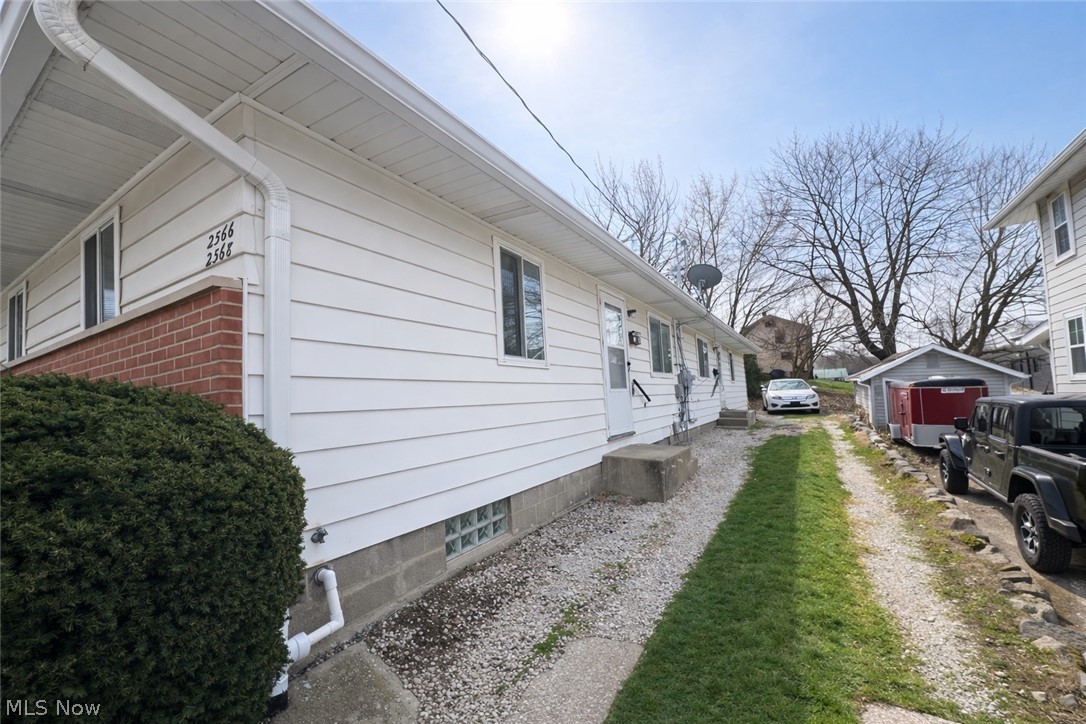 2566 & 2568 Albrecht Avenue Akron OH 44312