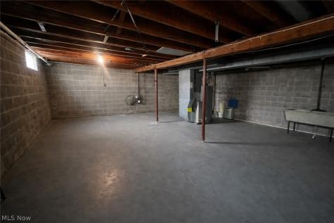 2566 & 2568 Albrecht Avenue Akron OH 44312
