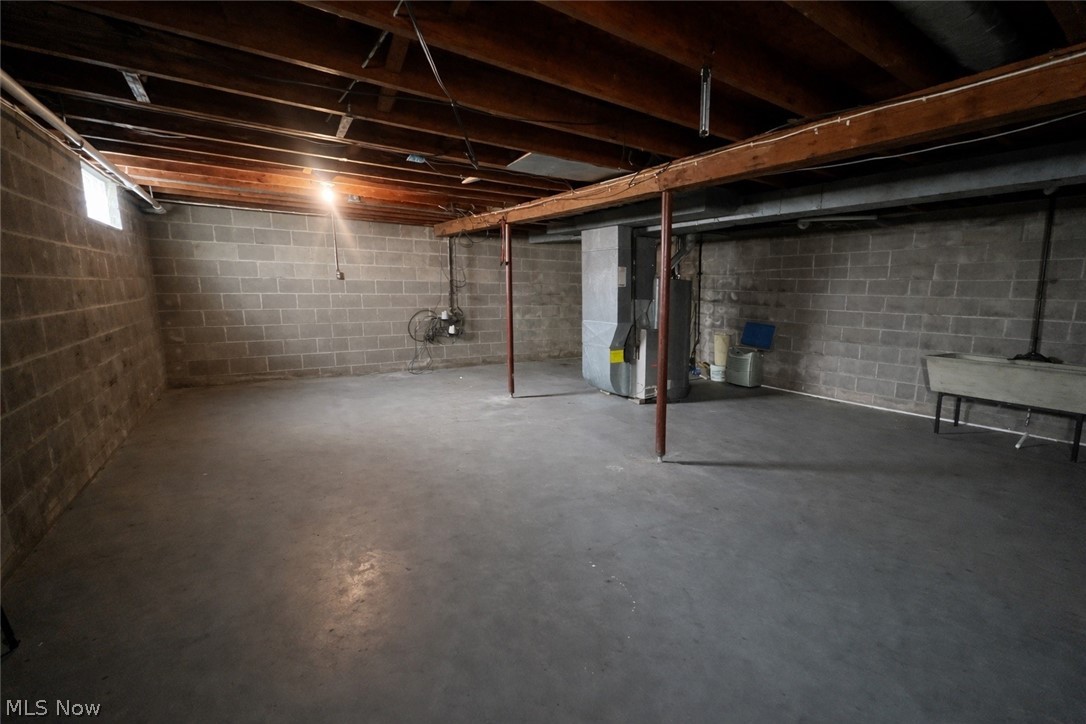 2566 & 2568 Albrecht Avenue Akron OH 44312