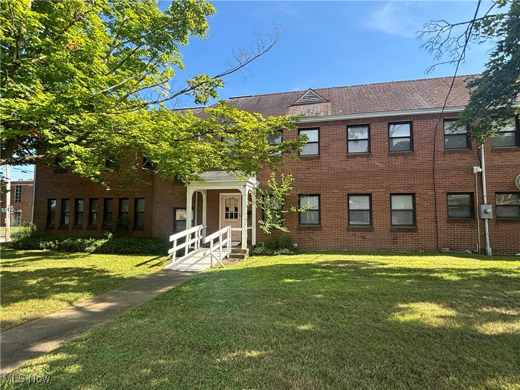 795-796 5th Street Youngstown OH 44471