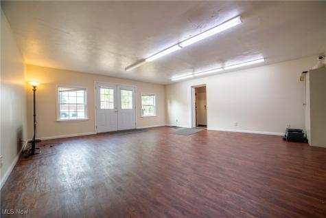 795-796 5th Street Youngstown OH 44471