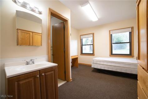 795-796 5th Street Youngstown OH 44471