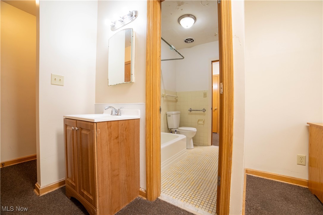795-796 5th Street Youngstown OH 44471