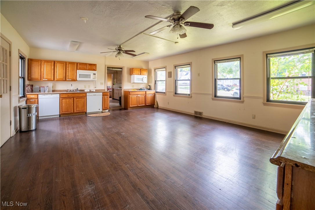 795-796 5th Street Youngstown OH 44471