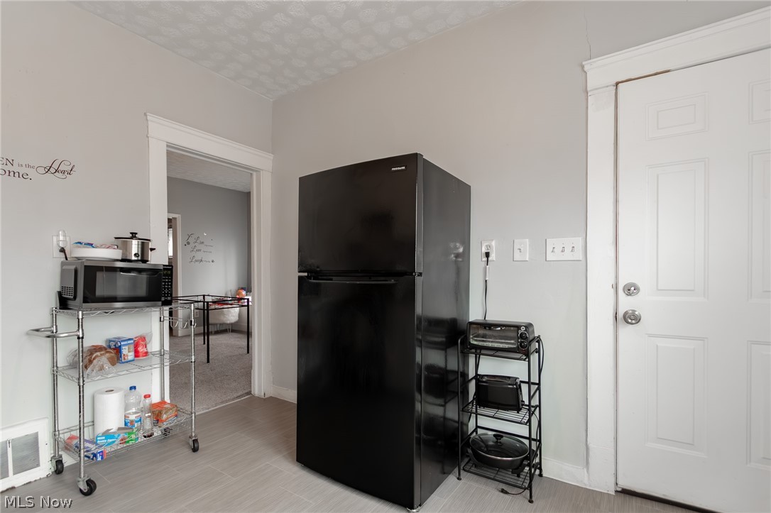 10302 Manor Avenue Cleveland OH 44104