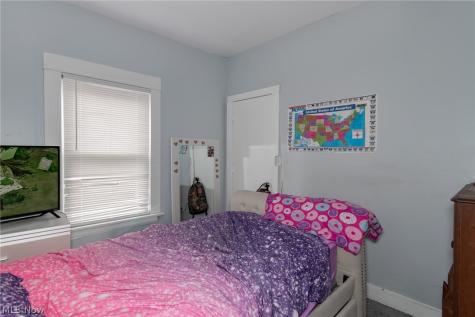 10302 Manor Avenue Cleveland OH 44104