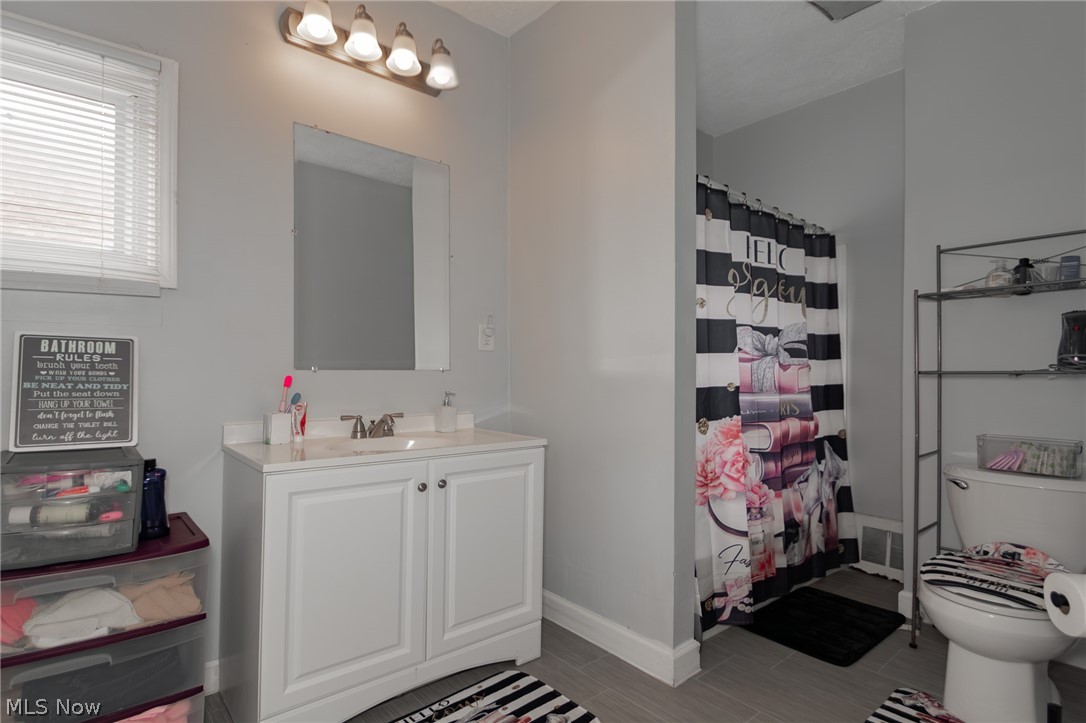 10302 Manor Avenue Cleveland OH 44104