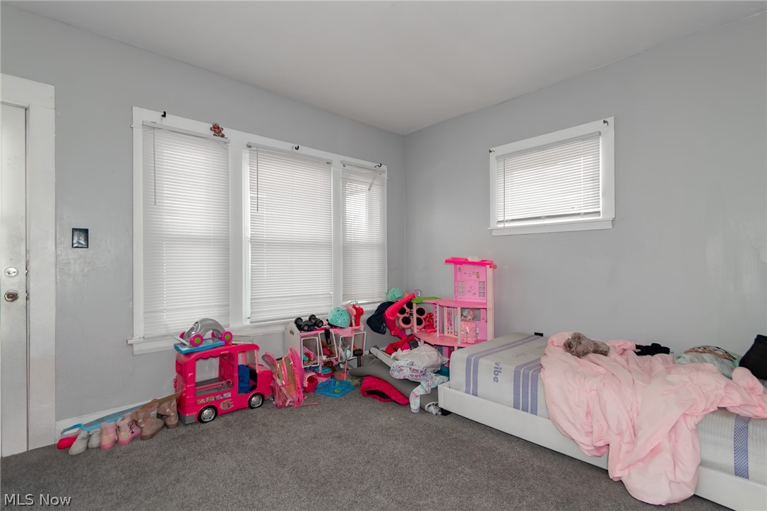 10302 Manor Avenue Cleveland OH 44104