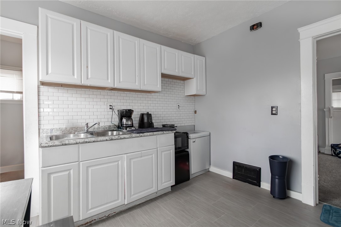 10302 Manor Avenue Cleveland OH 44104