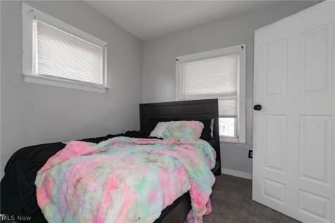 10302 Manor Avenue Cleveland OH 44104