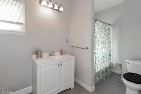 10302 Manor Avenue Cleveland OH 44104