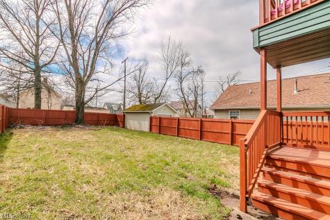 10302 Manor Avenue Cleveland OH 44104