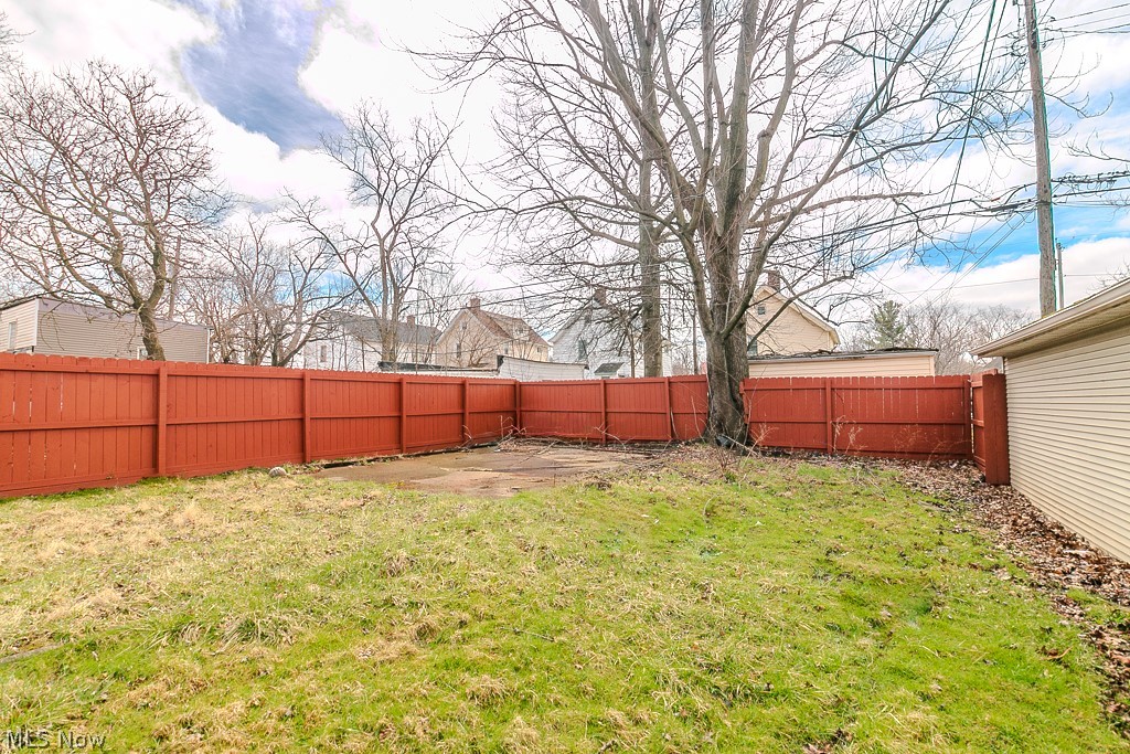 10302 Manor Avenue Cleveland OH 44104