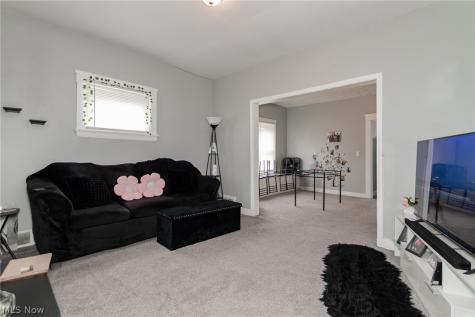 10302 Manor Avenue Cleveland OH 44104
