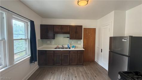 11517 Florian Avenue Cleveland OH 44111