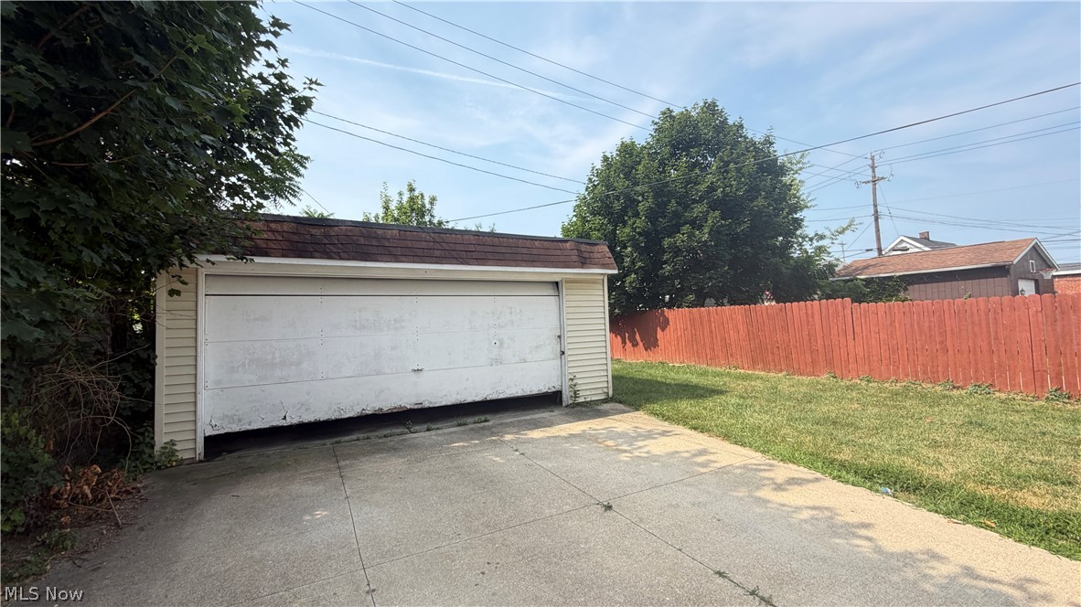 11517 Florian Avenue Cleveland OH 44111