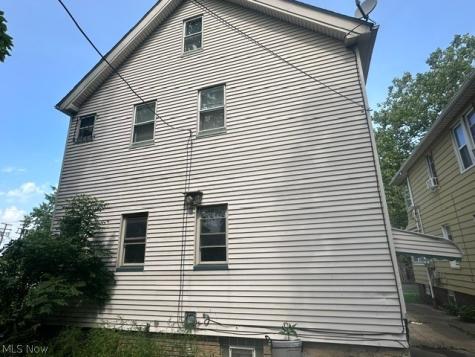 798 Wayside Road Cleveland OH 44110