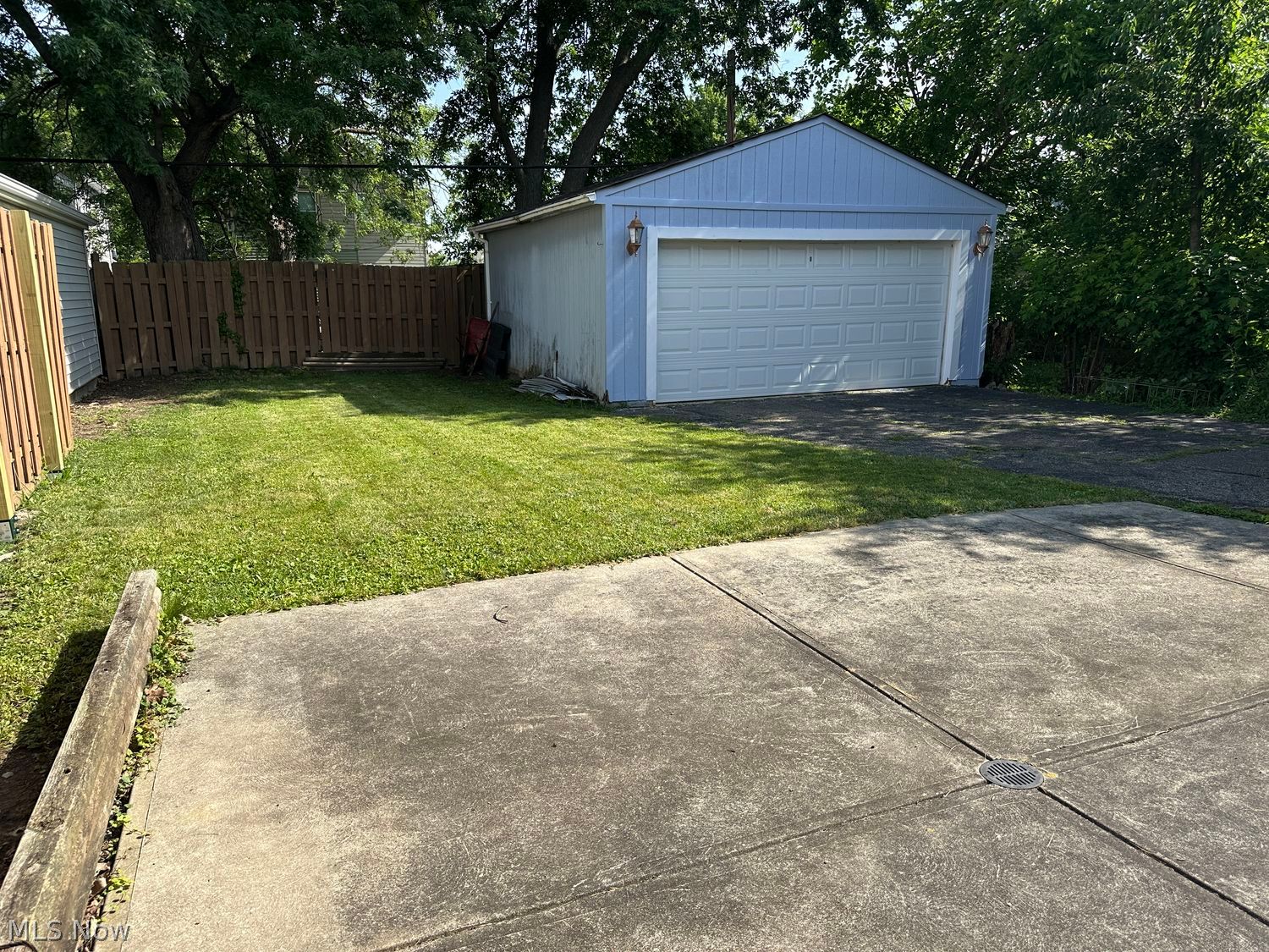 2222 Hood Avenue Cleveland OH 44109