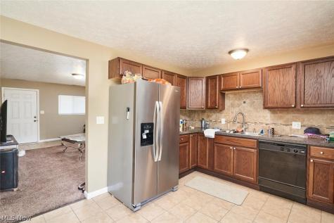 890-892 Irish Road Kent OH 44240