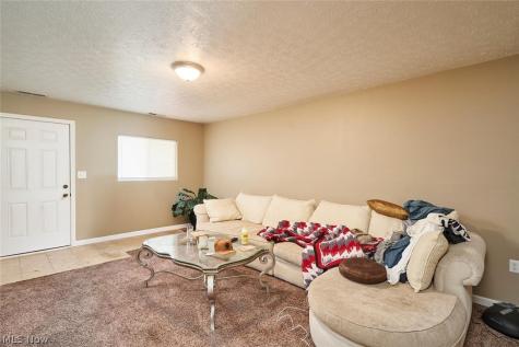 890-892 Irish Road Kent OH 44240