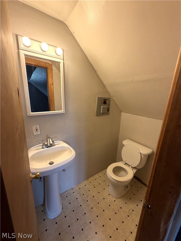 11314 Nelson Avenue Cleveland OH 44105