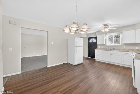 4906 Albertly Avenue Parma OH 44134