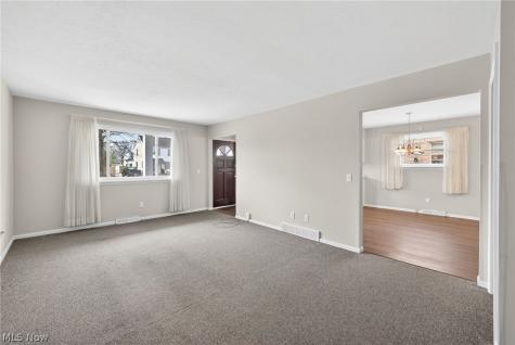 4906 Albertly Avenue Parma OH 44134