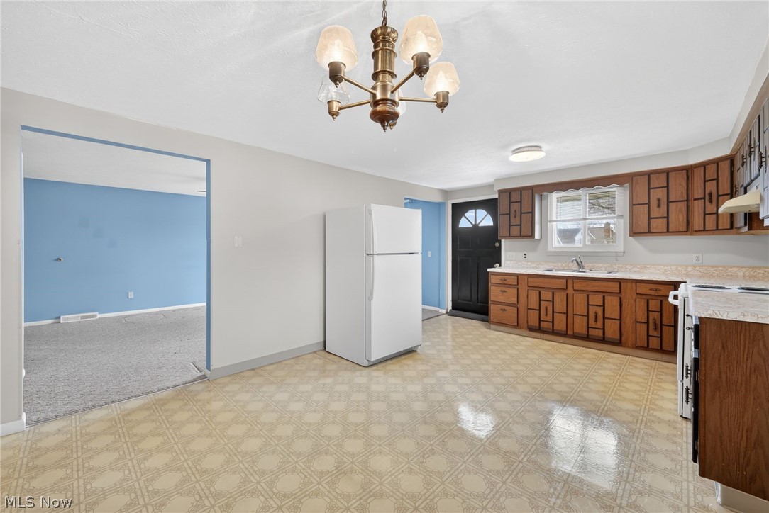 4906 Albertly Avenue Parma OH 44134