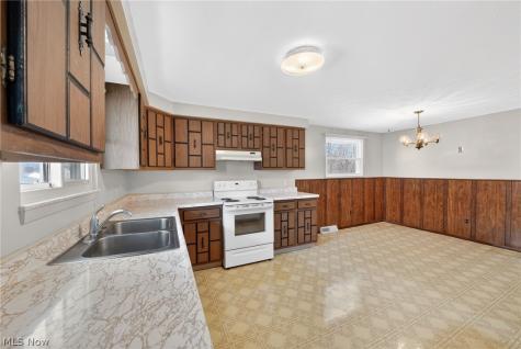 4906 Albertly Avenue Parma OH 44134
