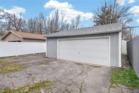 4906 Albertly Avenue Parma OH 44134