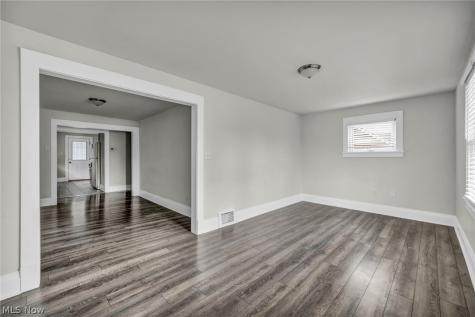 3016 Tuxedo Avenue Parma OH 44134