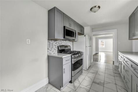 3016 Tuxedo Avenue Parma OH 44134