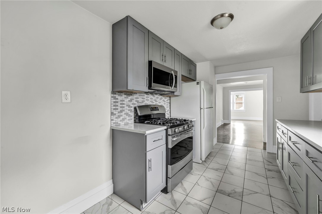 3016 Tuxedo Avenue Parma OH 44134