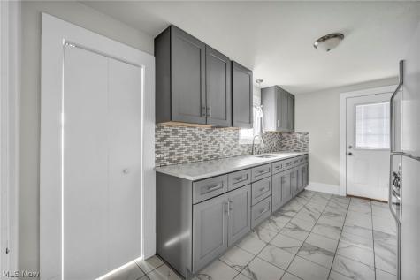 3016 Tuxedo Avenue Parma OH 44134