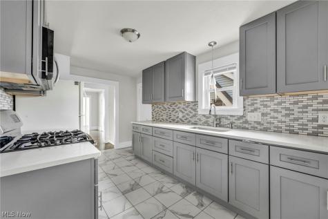 3016 Tuxedo Avenue Parma OH 44134