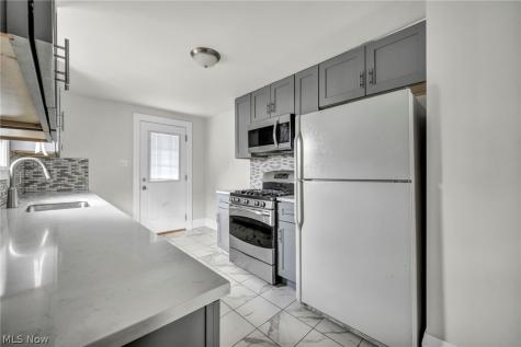 3016 Tuxedo Avenue Parma OH 44134