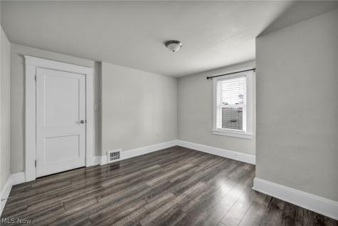 3016 Tuxedo Avenue Parma OH 44134