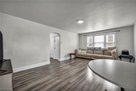 3016 Tuxedo Avenue Parma OH 44134