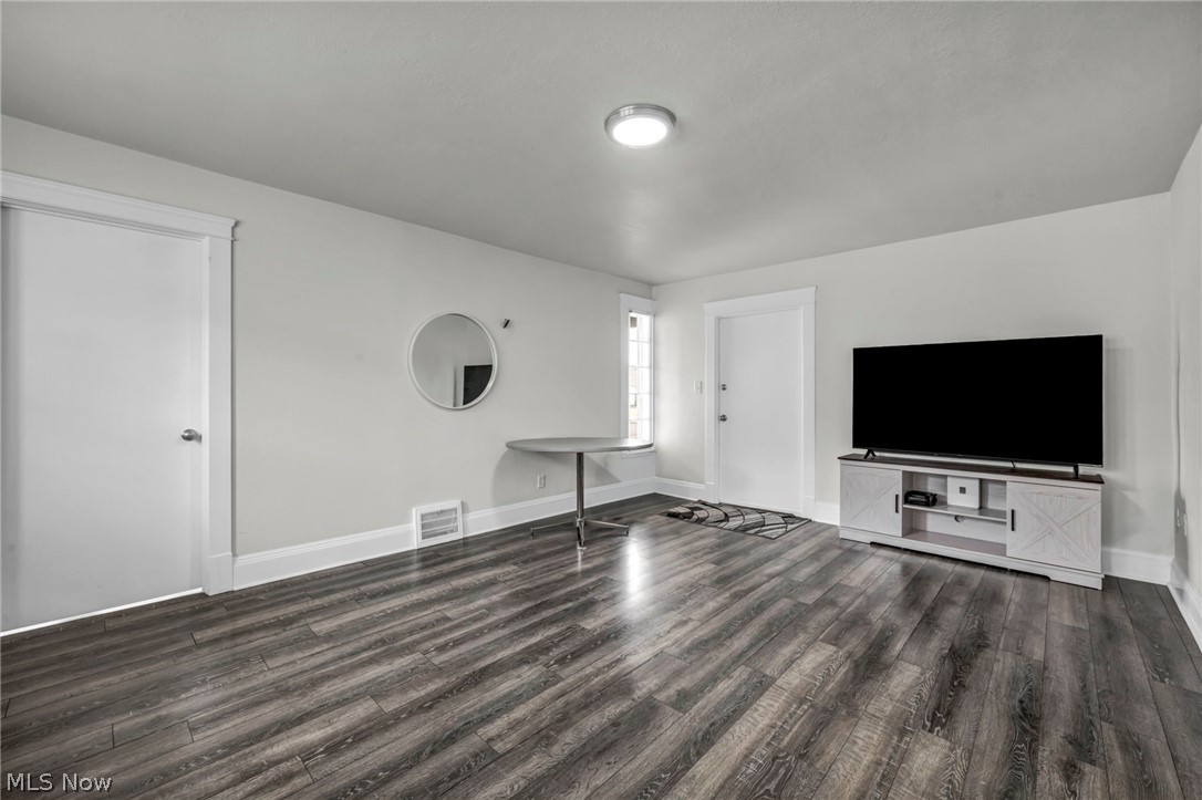 3016 Tuxedo Avenue Parma OH 44134