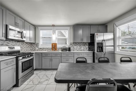 3016 Tuxedo Avenue Parma OH 44134
