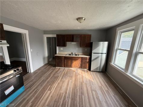 15831 Trafalgar Avenue Cleveland OH 44110