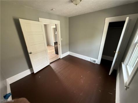 15831 Trafalgar Avenue Cleveland OH 44110
