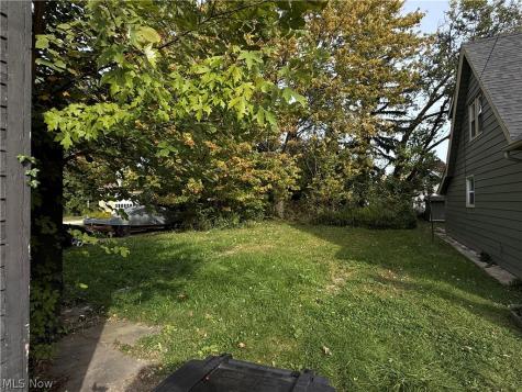 15831 Trafalgar Avenue Cleveland OH 44110