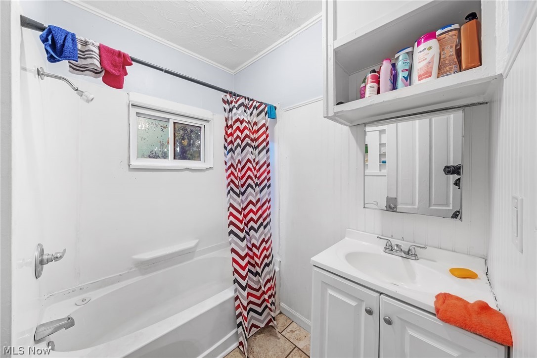 2653 W 27th Street Cleveland OH 44113