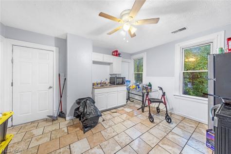 2653 W 27th Street Cleveland OH 44113