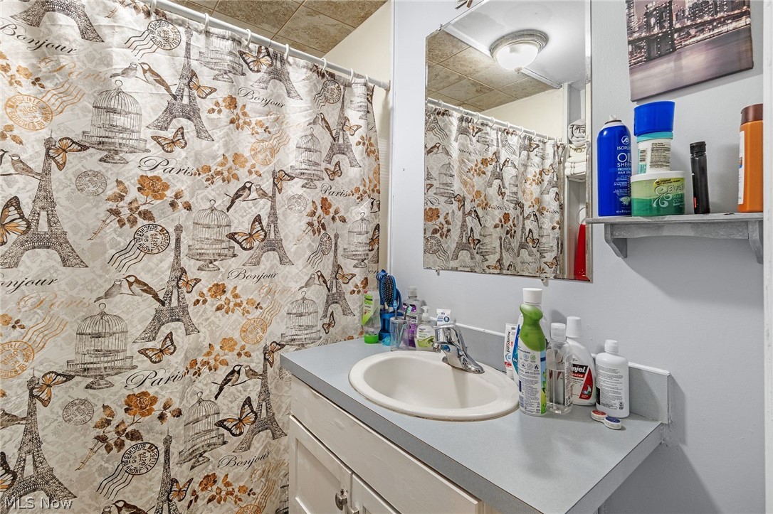 2653 W 27th Street Cleveland OH 44113