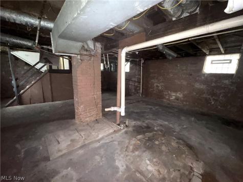 10006 Somerset Avenue Cleveland OH 44108