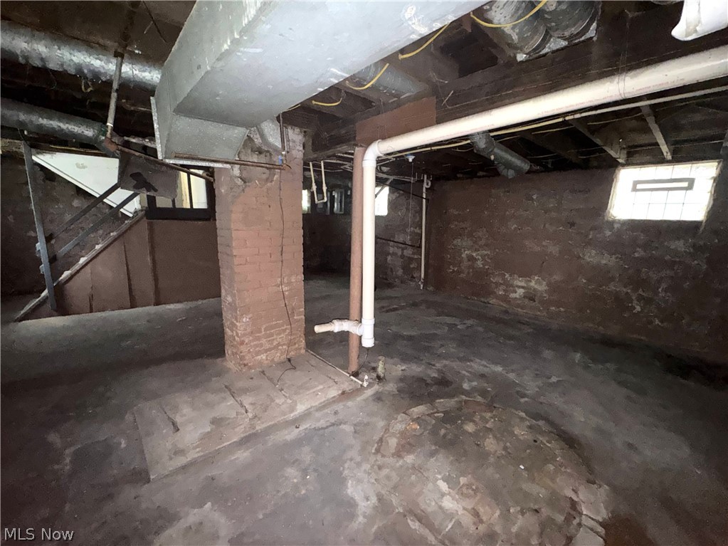 10006 Somerset Avenue Cleveland OH 44108
